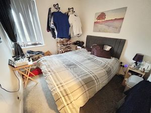 Bedroom- click for photo gallery